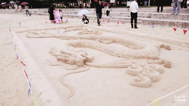 玉溪有位“沙雕爷爷” 记者 李春丽 摄