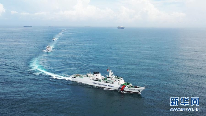 海警舰艇编队对辖区重点海域实施巡查（7月8日摄，无人机照片）。新华社发（曾文 摄）