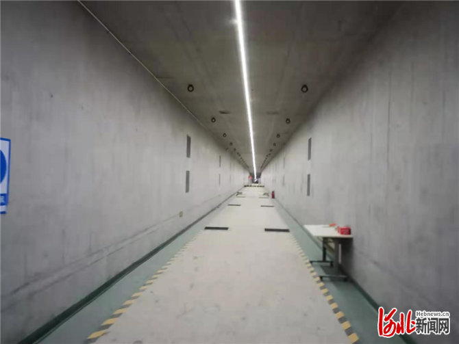 图为雄安新区容东片区综合管廊RDSG-4标段项目能源舱。记者孔思远摄 图为雄安新区容东片区综合管廊RDSG-4标段项目能源舱。记者孔思远摄