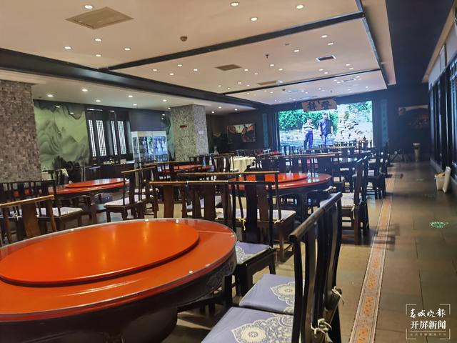 昆明年夜饭预订进行中 部分餐厅已经订满 春城晚报-开屏新闻记者 刘文波 实习生 胡正男 摄影报道