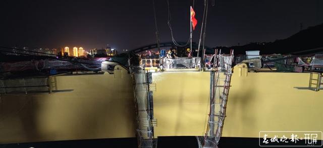 澜沧江特大桥成功合龙,300米大桥跨径创纪录!景海高速再传好消息 罗宗伟 通讯员 王卓 摄