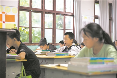 乡村薄弱校如何“向死而生”