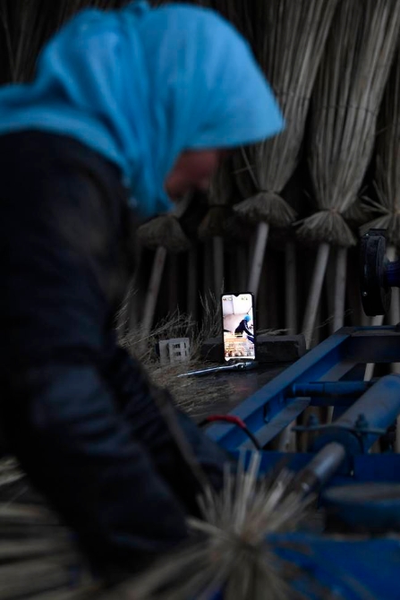 脱贫路上“她”力量丨攒劲