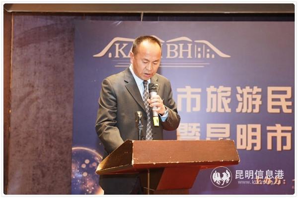 丁学慧在仪式上发表讲话 供图。 丁学慧在仪式上发表讲话 供图。