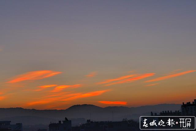 新年预定好运!小寒之日昌宁现七彩祥云 春城晚报-开屏新闻记者 崔敏 通讯员 吴再忠 摄影报道1.JPG