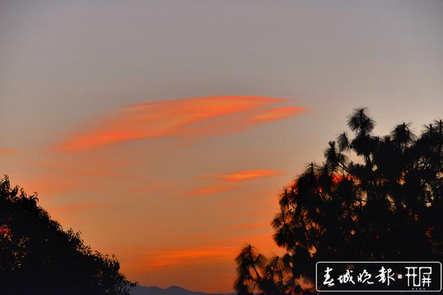 新年预定好运!小寒之日昌宁现七彩祥云 春城晚报-开屏新闻记者 崔敏 通讯员 吴再忠 摄影报道2.JPG