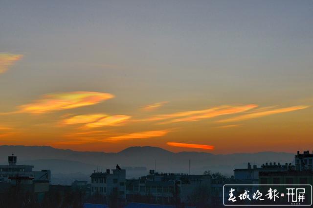 新年预定好运!小寒之日昌宁现七彩祥云 春城晚报-开屏新闻记者 崔敏 通讯员 吴再忠 摄影报道4.JPG