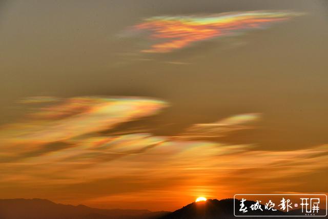 新年预定好运!小寒之日昌宁现七彩祥云 春城晚报-开屏新闻记者 崔敏 通讯员 吴再忠 摄影报道6.JPG