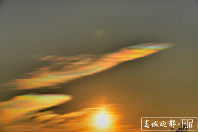 新年预定好运!小寒之日昌宁现七彩祥云 春城晚报-开屏新闻记者 崔敏 通讯员 吴再忠 摄影报道11.JPG