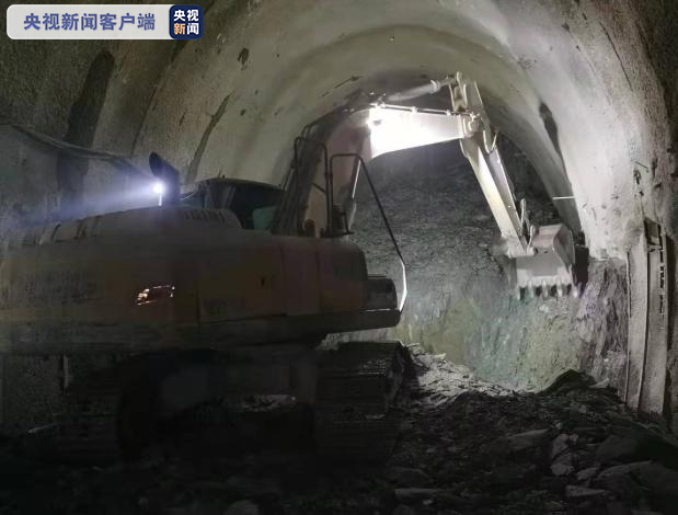 捷报!中老铁路国内段93座隧道已贯通88座