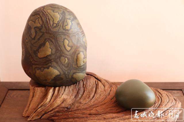 423方石头斗“奇” 丽江古城杯奇石展开展 图片由@和琪提供