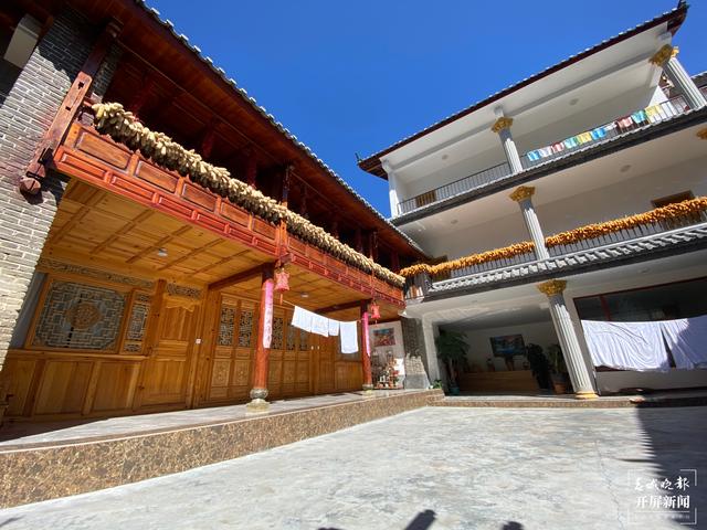 【2020迪庆故事】 乡村旅游成就小康生活（春城晚报-开屏新闻记者 木晓雯 周柯妤 王宇衡 摄影报道）和新海带领村民做起来的乡村旅游精品民宿4.jpg