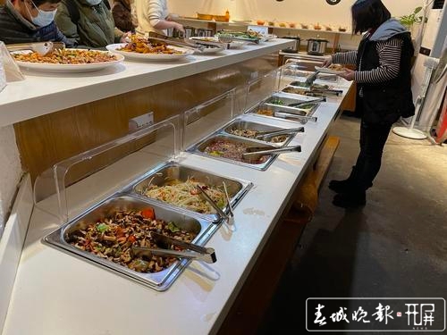 昆明素食餐馆（春城晚报-开屏新闻记者 张田睿 摄）