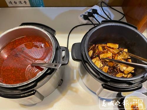 昆明素食餐馆（春城晚报-开屏新闻记者 张田睿 摄）