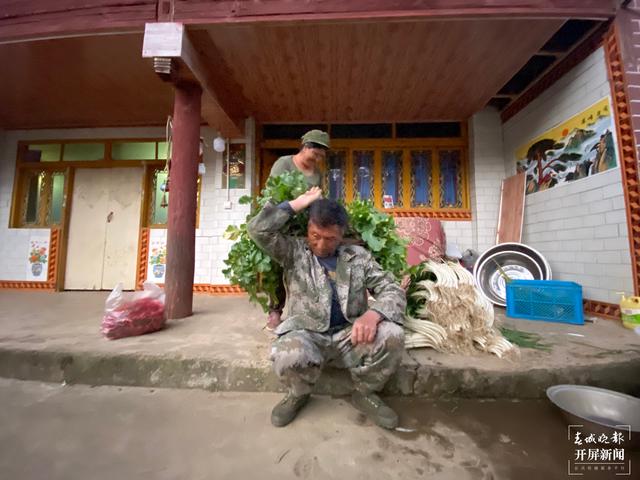 【2020迪庆故事】蔬菜大棚“种”出幸福生活 和继泉（春城晚报-开屏新闻记者 木晓雯 周柯妤 王宇衡 摄影报道）4.jpg