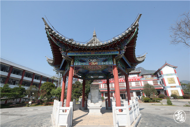 民族团结誓词碑003（杨峥 摄）.jpg