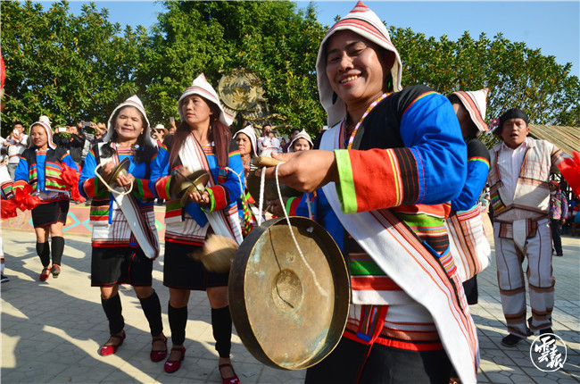 基诺族-产业-发展乡村民族特色旅游003--杨峥 摄.jpg