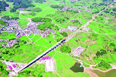 实现共同富裕是关系党的执政基础的重大政治问题 实现共同富裕是关系党的执政基础的重大政治问题