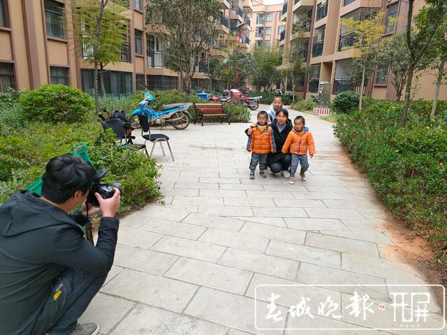 禄丰异地扶贫搬迁安置点喜气洋洋 (3).jpg