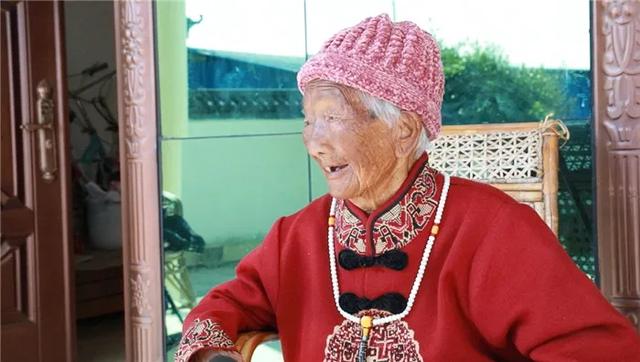 陪伴是最长情的告白！保山76岁女儿与103岁母亲的暖心故事