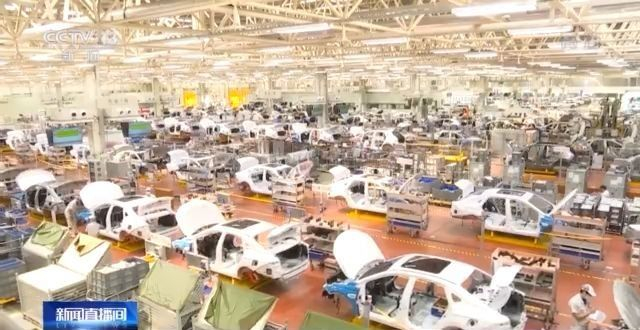 世界看两会丨多国人士:中国政府交上令人民满意的答卷