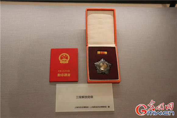 【组图】280组件红色展品亮相首博讲述党史历程 【组图】280组件红色展品亮相首博讲述党史历程