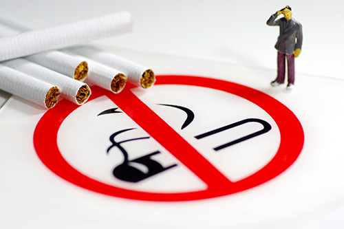 别让地域、性别之争掩盖了控烟困境