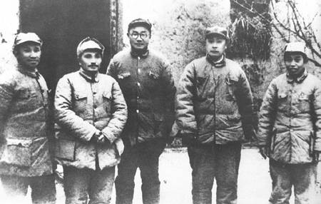 中共淮海战役总前委领导成员合影.jpg 中共淮海战役总前委领导成员合影.jpg