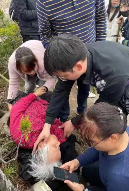 点击进入下一页