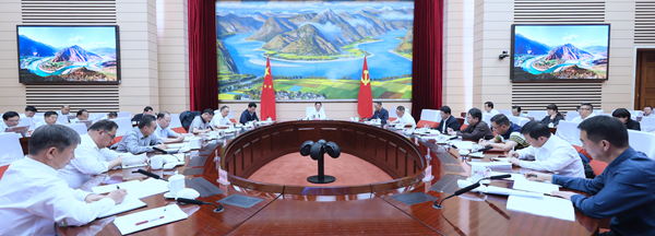王予波主持召开省滇中引水工程建设管理领导小组会议强调：全面提速工程建设，全力打造精品工程