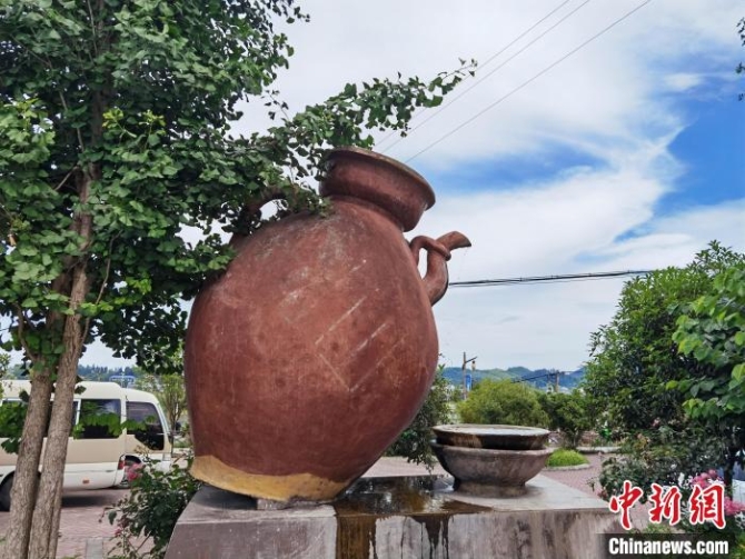 图为花茂村。　周燕玲 摄