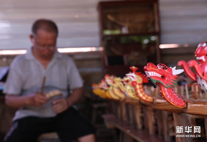 “掌上”龙船 指尖传承1 “掌上”龙船 指尖传承1