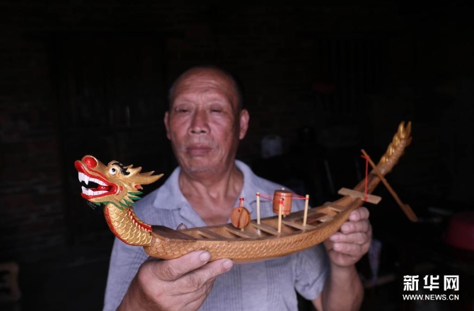 “掌上”龙船 指尖传承2 “掌上”龙船 指尖传承2