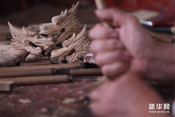 “掌上”龙船 指尖传承4 “掌上”龙船 指尖传承4