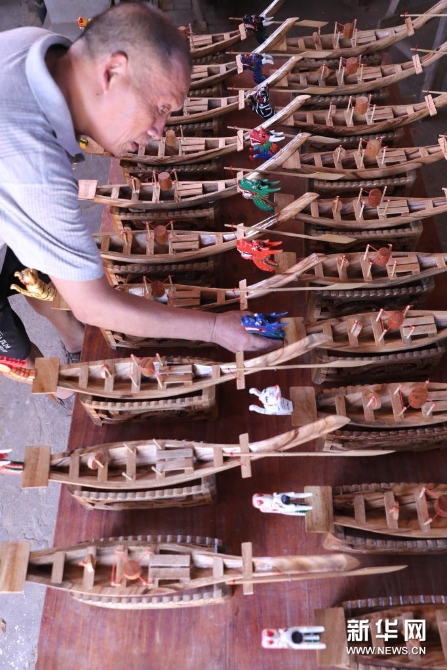 “掌上”龙船 指尖传承7 “掌上”龙船 指尖传承7