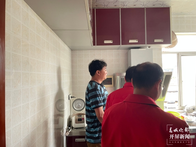 昆明今年上半年7000余户通上天然气 张田睿 摄