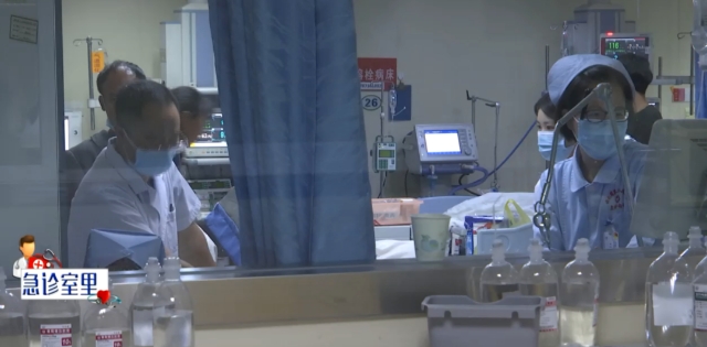 吃了3朵自采毒菌,曲靖祖孙三代重症入院