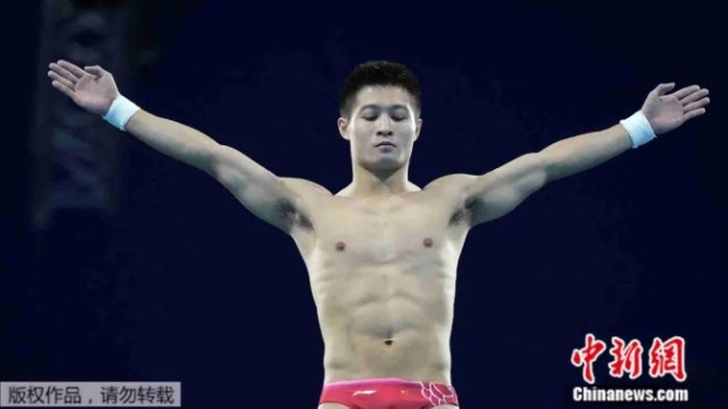 杨健在比赛中。 点击进入下一页