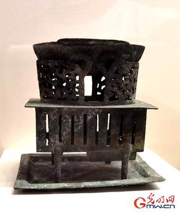 对襟款式、丝线编缀，揭秘两千多年前南越王丝缕玉衣之谜