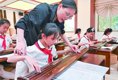 纾解“妈妈们的焦虑”还需要再加把劲 纾解“妈妈们的焦虑”还需要再加把劲