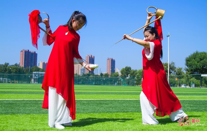 f44d305ea580228d474e42