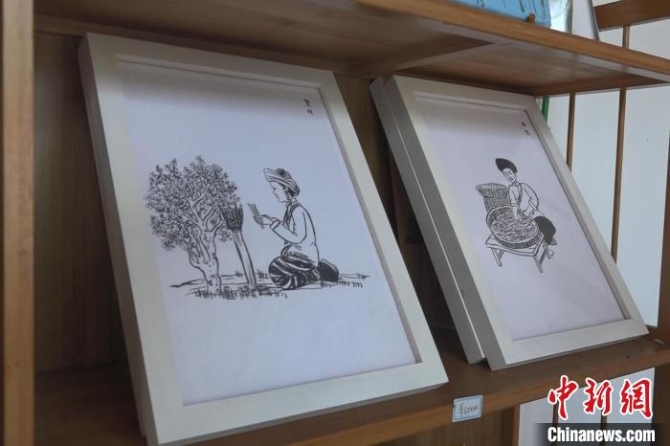 “榆木先生”的民俗漫画作品。　张俊 摄