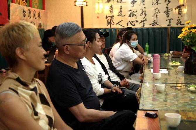 雪力国际“人民优选(云南)直播基地”推介会现场。 都市时报熊少宇摄 雪力国际“人民优选(云南)直播基地”推介会现场。 都市时报熊少宇摄