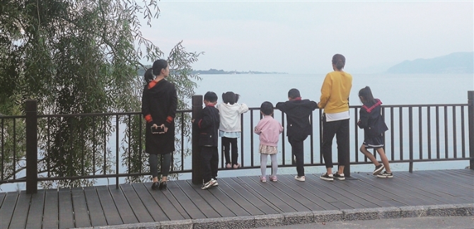 e402de76-9571-4387-bbeb-dcce9c943cad e402de76-9571-4387-bbeb-dcce9c943cad