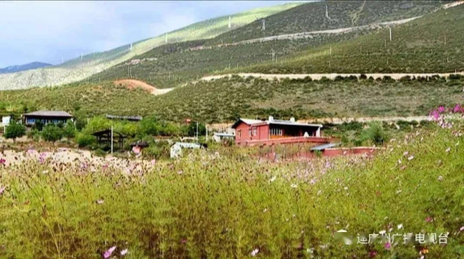 f3fe6d87828a4a7ba42538e381676da3