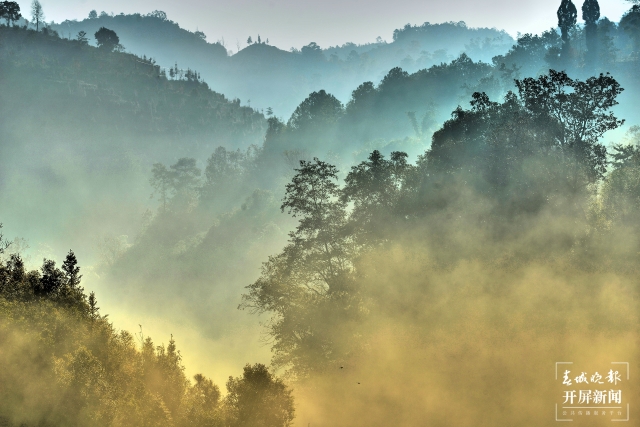 开屏策划｜冬至云南—保山昌宁雾海（开屏新闻记者及通讯员 摄）