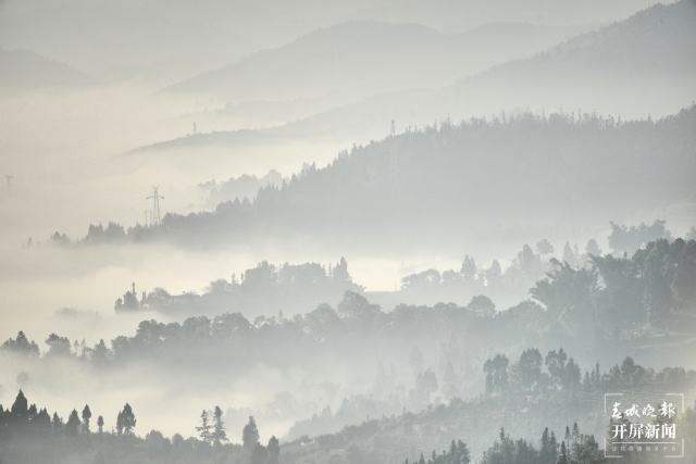 开屏策划｜冬至云南—保山昌宁雾海（开屏新闻记者及通讯员 摄）