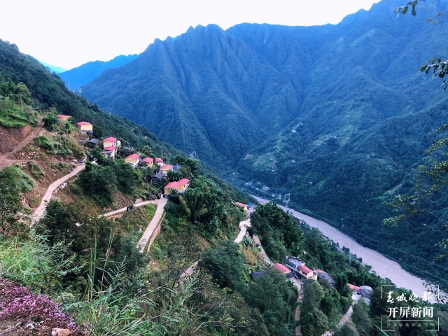 福贡县马吉乡：人居环境大比拼 扮靓乡村振兴底色