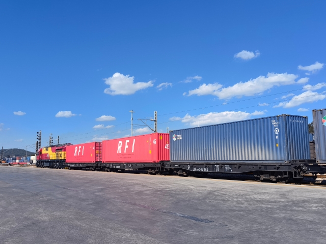 中老铁路开通一个月，交出亮眼成绩单（供图）