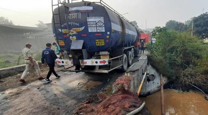 dc8b9e397063c1a48dfdccfed1f729ec dc8b9e397063c1a48dfdccfed1f729ec